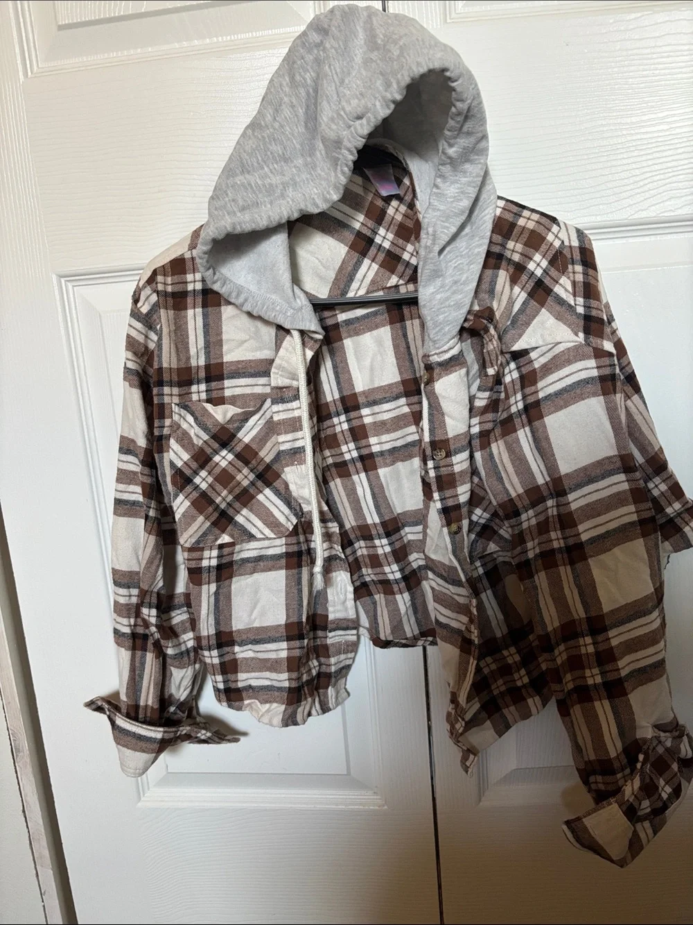 No Boundaries Plaid Shirt Jacket in Brown & Gray